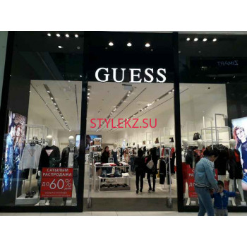 Магазин одежды Guess - на портале stylekz.su