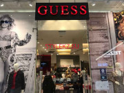 Магазин одежды Guess - на портале stylekz.su